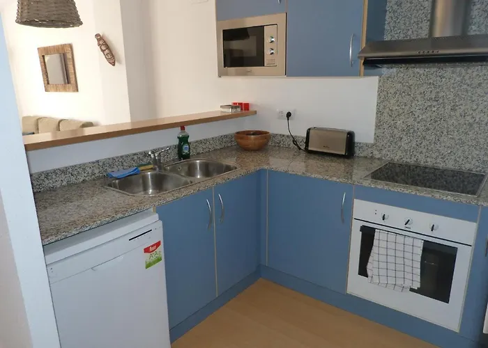 2 Beds, 2 Baths With Great Views And Pool * 罗萨斯