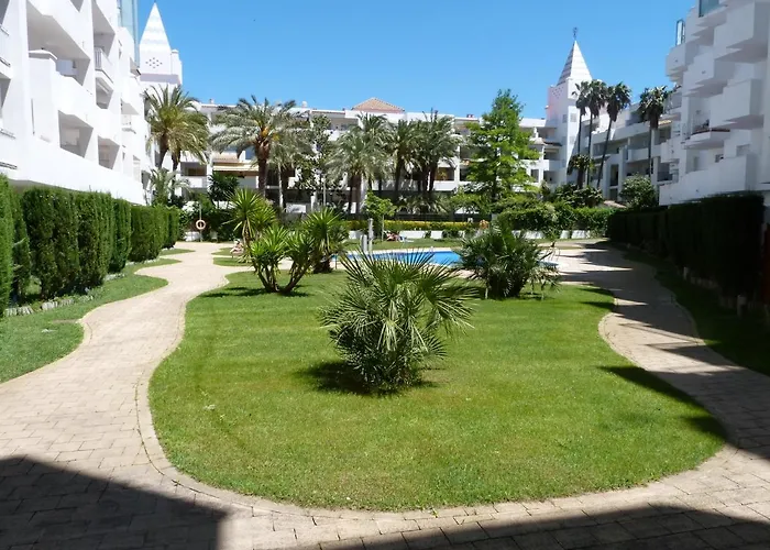 Apartamento 2 Beds, 2 Baths With Great Views And Pool *