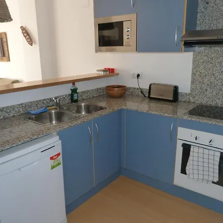 2 Beds, 2 Baths With Great Views And Pool * Rosas